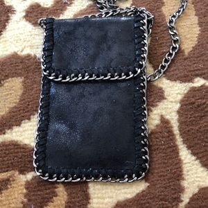 Small cross body bag on chain